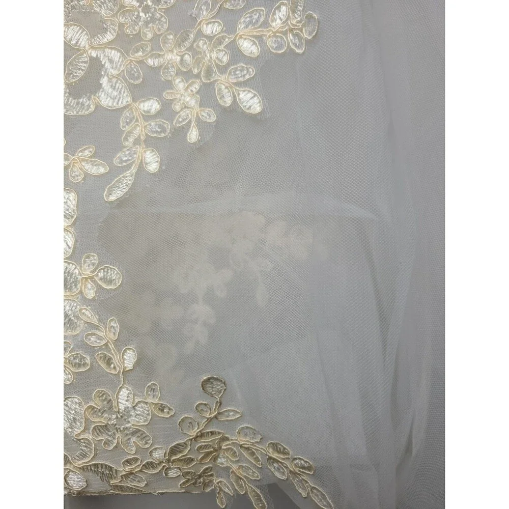 Vintage Sheer Woven Lace Banquet Tablecloth 108 x 68 Floral Wedding Special